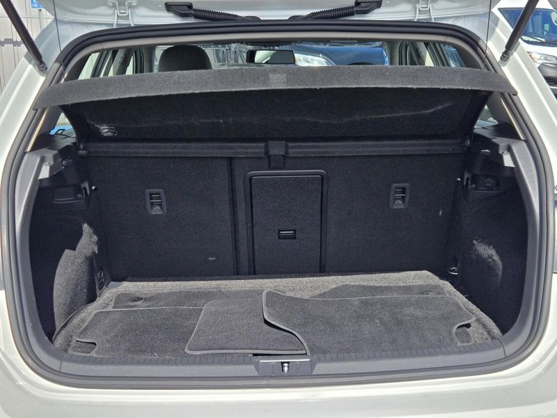 Used 2016 Volkswagen Golf 4dr HB Auto TSI S w/Sunroof