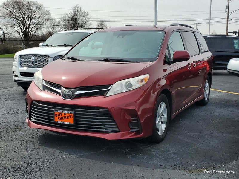 Used 2018 Toyota Sienna LE