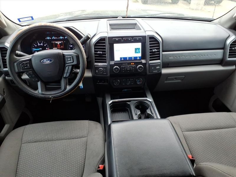 Used 2021 Ford F-250 XLTImage 4