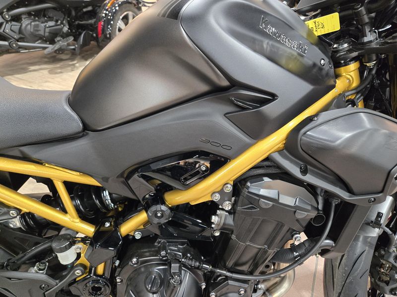 NEW 2026 KAWASAKI Z900 ABS Image 10