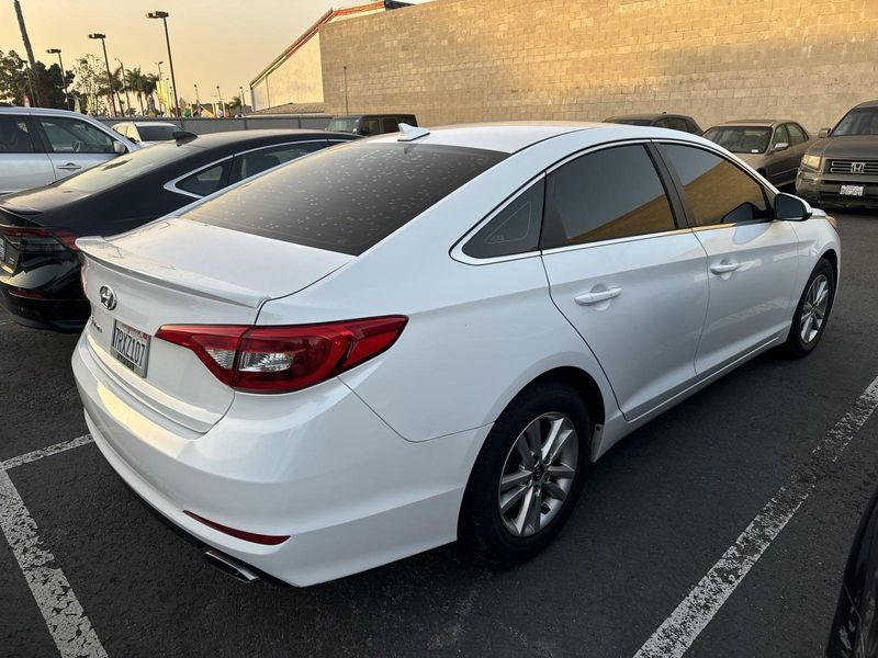 2016 Hyundai Sonata 2.4L SEImage 2