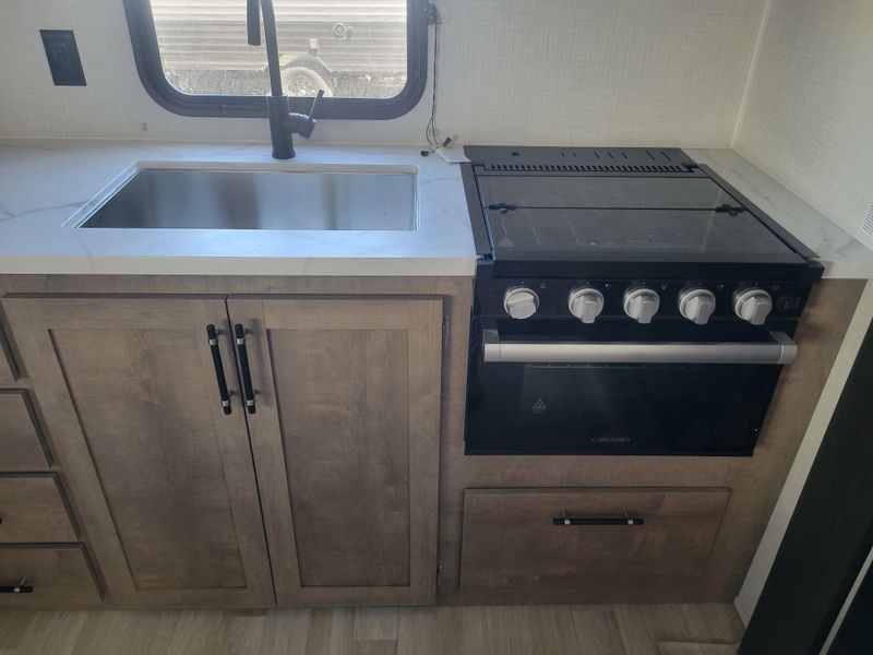 New 2027 KEYSTONE SPRINGDALE SG2120RKSWE Image 8
