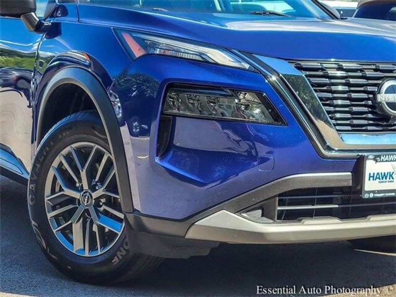 2023 Nissan Rogue S photo 3