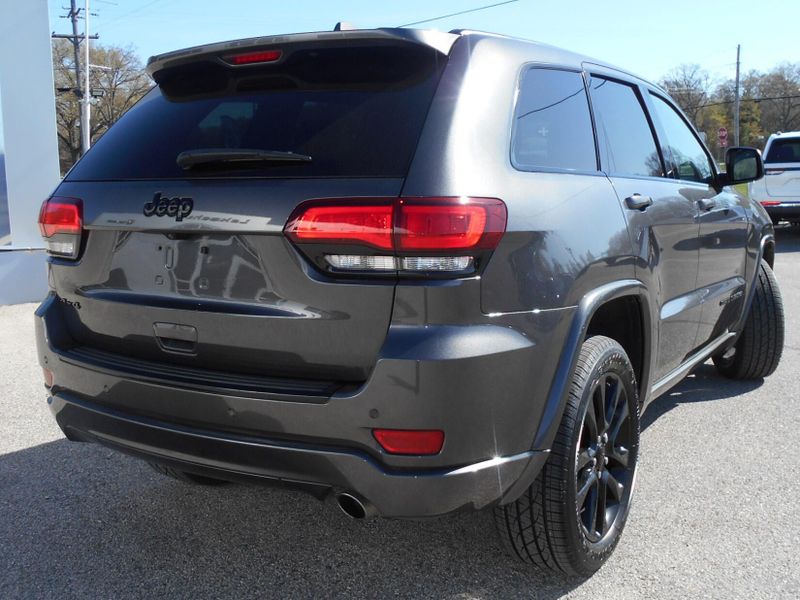 2018 Jeep Grand Cherokee AltitudeImage 33