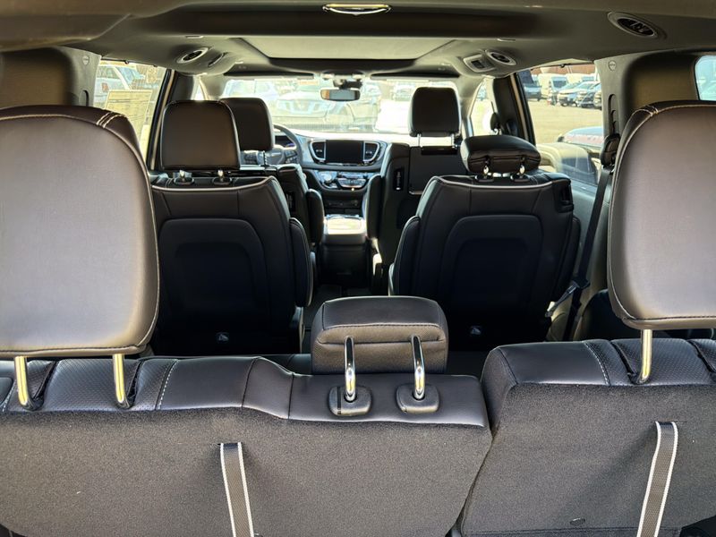 New 2026 Chrysler Pacifica LimitedImage 14