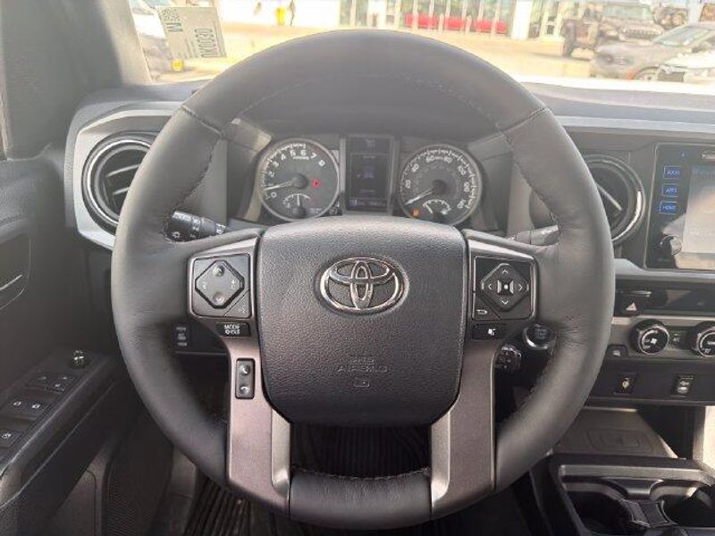 Used 2016 Toyota Tacoma TRD Off-RoadImage 13