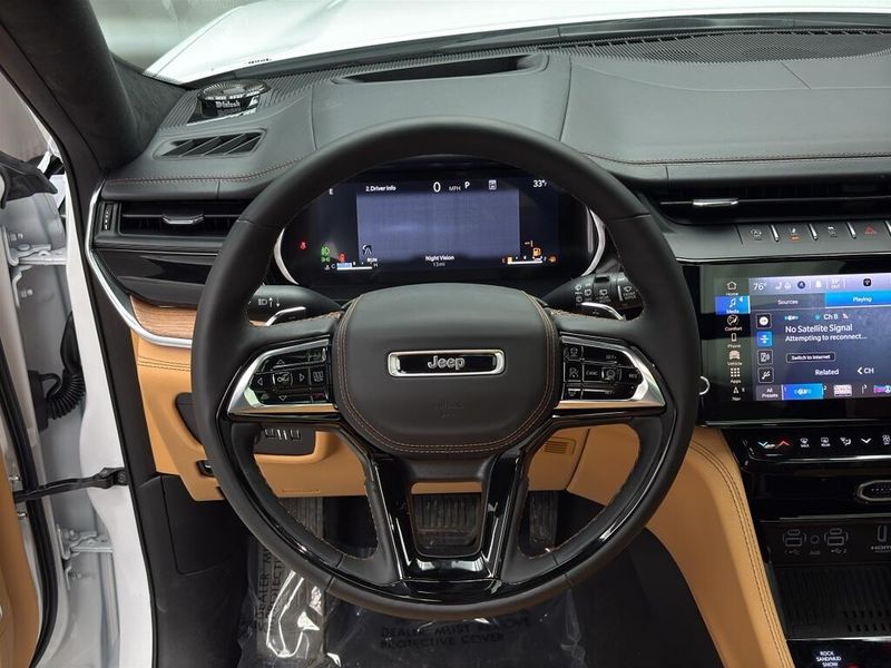 New 2026 Jeep Grand Cherokee Summit 4x4Image 11