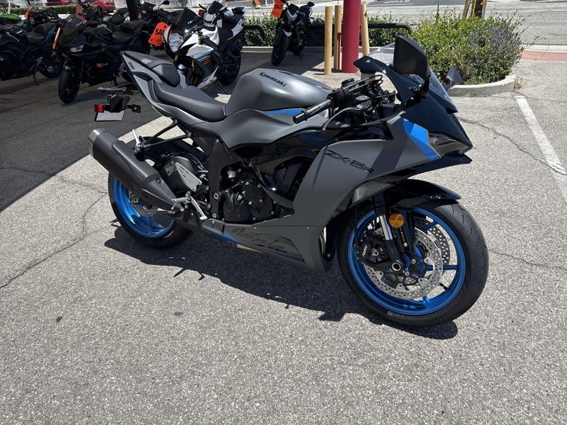 New 2026 Kawasaki NINJA ZX-6R Image 10
