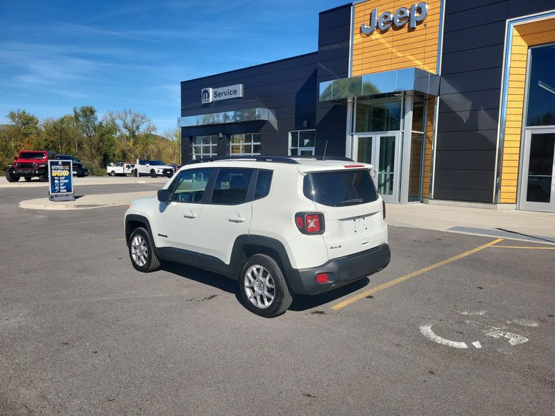 Used 2023 Jeep Renegade LatitudeImage 12