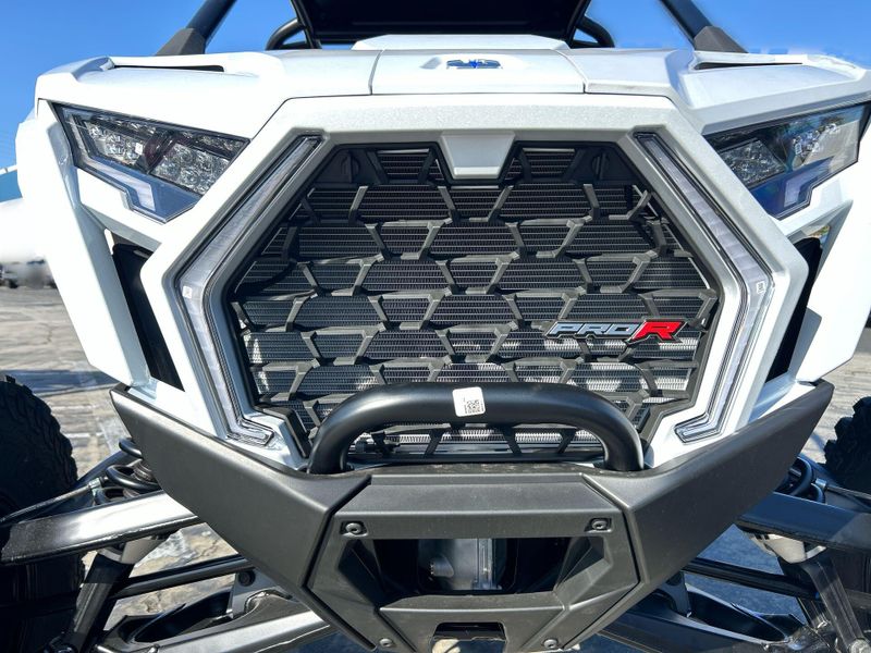 New 2026 Polaris RZR PRO R ULTIMATE Image 28