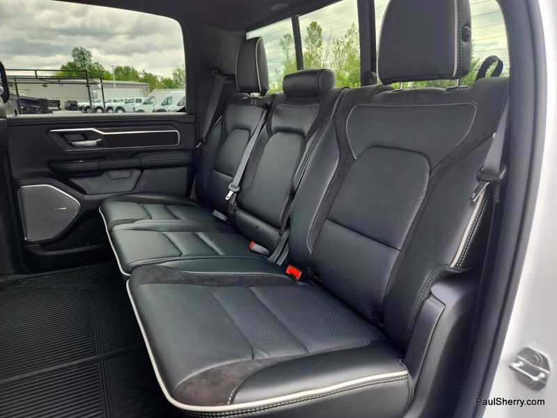 2025 RAM 1500 Laramie Crew Cab 4x4 5