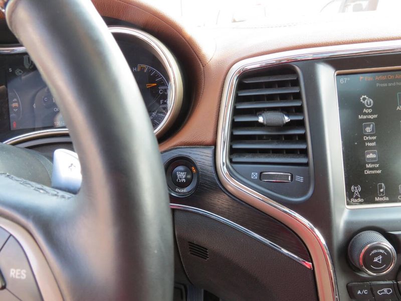 2015 Jeep Grand Cherokee Summit 4x4 4dr SUVImage 14