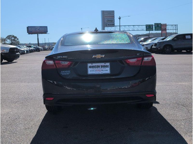 Used 2023 Chevrolet Malibu LTImage 4