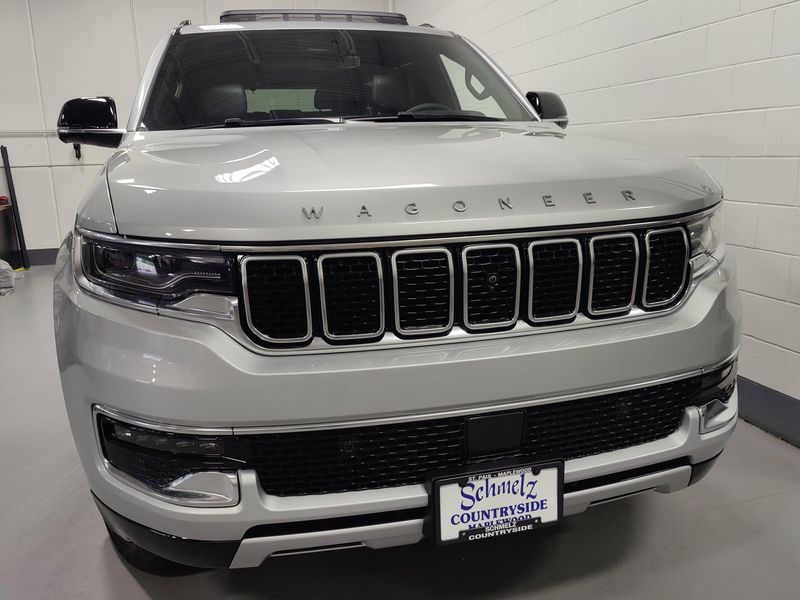 2024 Jeep Wagoneer Series II Premium 4x4 w/Convenience/RSEImage 2
