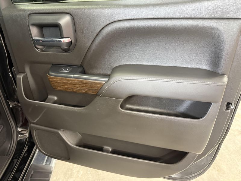 Used 2018 GMC Sierra 1500 DenaliImage 5
