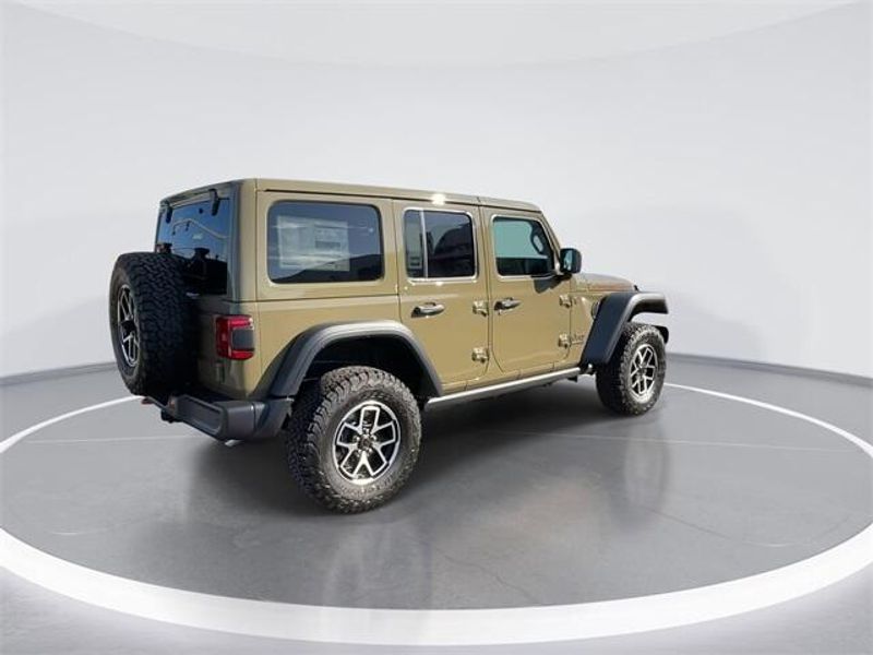 New 2025 Jeep Wrangler 4-door RubiconImage 8