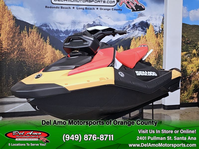 2024 Sea-Doo SPARK FOR 3 (SOUND SYSTEM) Image 4