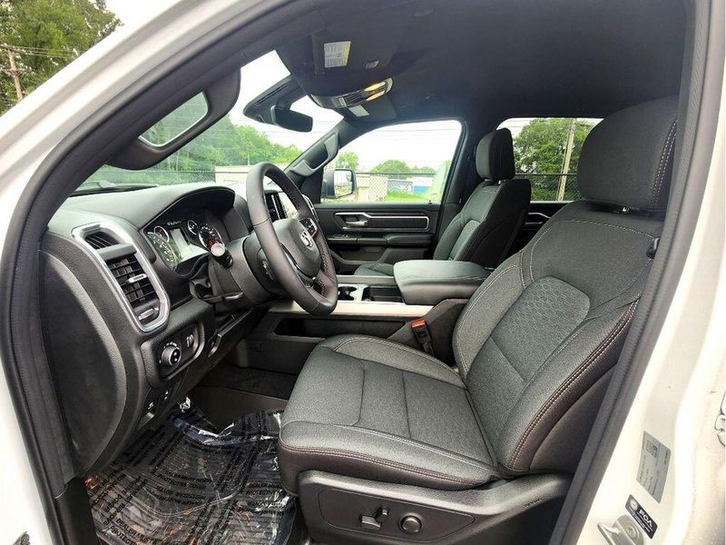 New 2026 RAM 1500 Big Horn Crew Cab 4x4 5'7' Box
