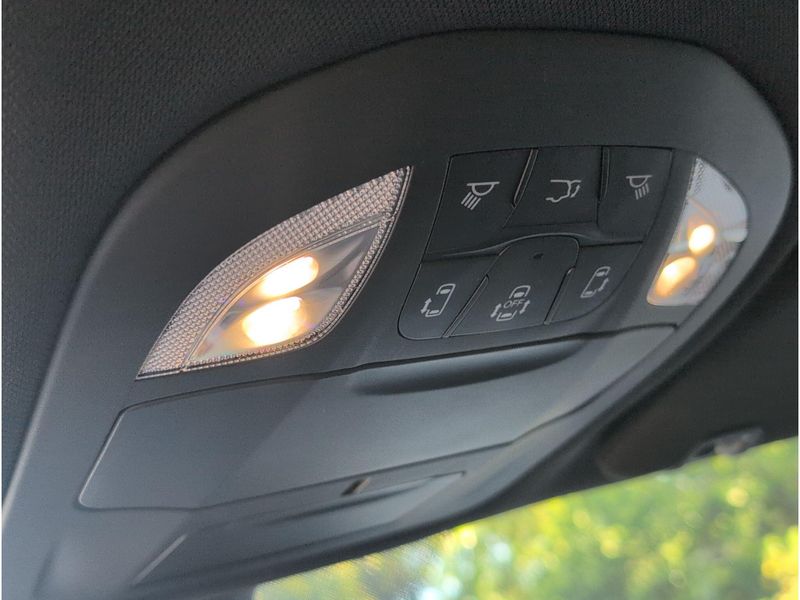 New 2027 Chrysler Pacifica SelectImage 28