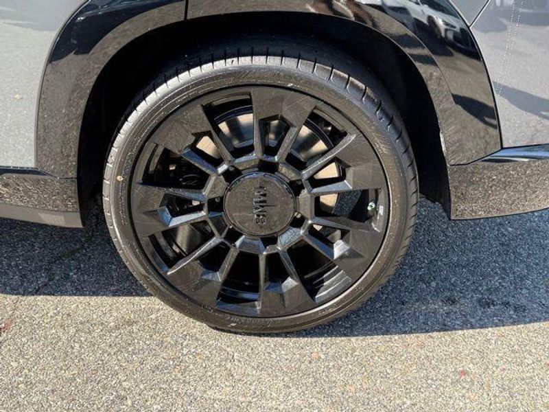 New 2026 BMW XM LabelImage 14