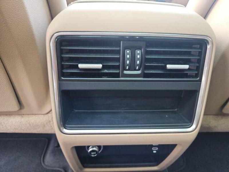 Used 2023 Porsche Cayenne Platinum Edition