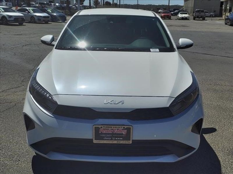 2024 Kia Forte LXSImage 2