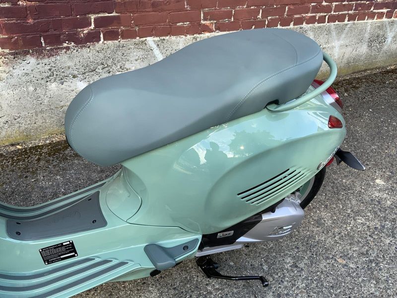 New 2027 Vespa PRIMAVERA 150 80TH ANNIVERSARY 
