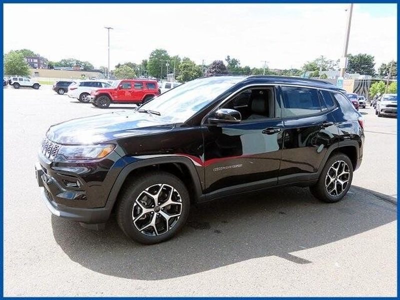 New 2025 Jeep Compass LimitedImage 1