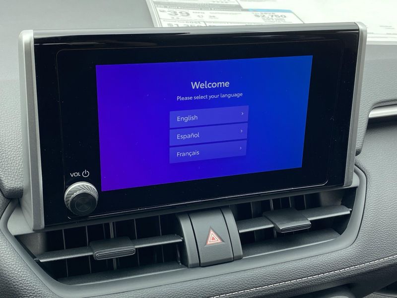 2025 Toyota RAV4 Hybrid LEImage 15