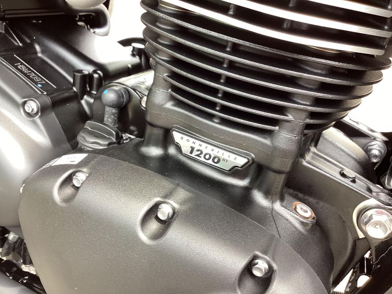 2025 Triumph Bonneville T120