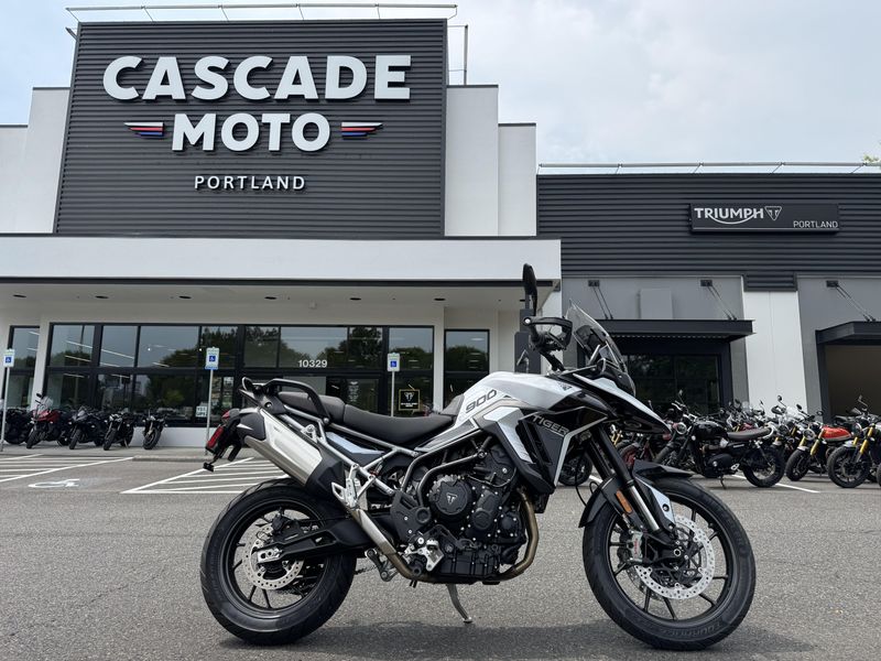 2024 Triumph Tiger 900 GT Snowdonia White / Sapphire Black 
