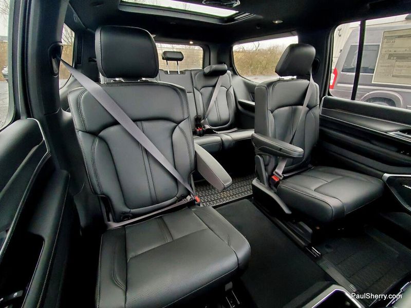 2026 Jeep Grand Wagoneer Upland 4x4