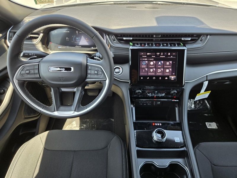 New 2026 Jeep Grand Cherokee Laredo X 4x2