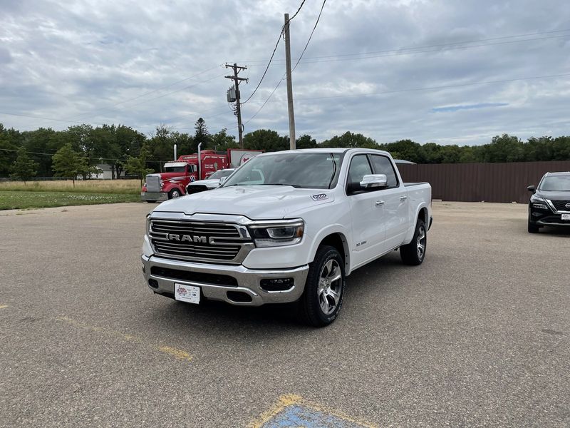 2022 RAM 1500 Laramie Crew Cab 4x4 5