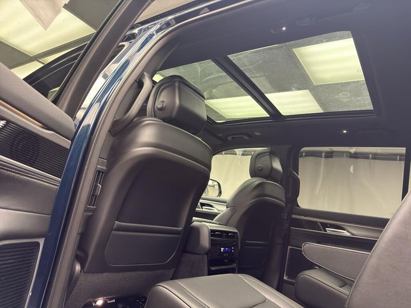 2026 Jeep Grand Wagoneer Upland 4x4Image 16