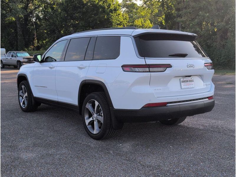 New 2026 Jeep Grand Cherokee L Limited 4x4Image 3