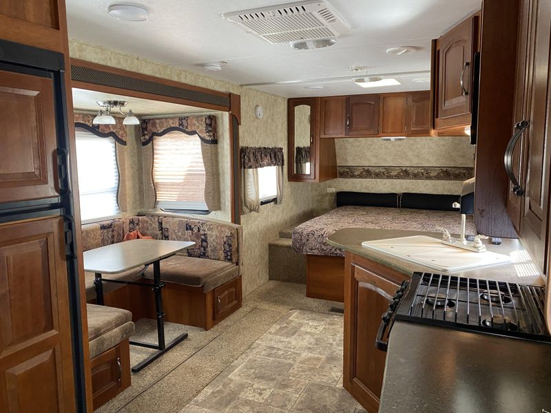 2012 KE YSTONE COUGAR 21RBS Image 6