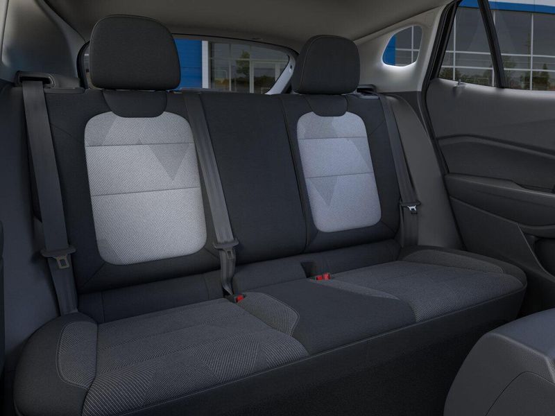 New 2025 Chevrolet Trax LSImage 17