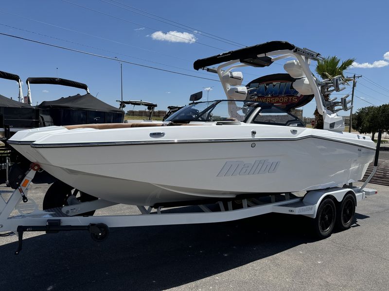 2025 MALIBU WAKESETTER 23 MXZ WHITE Image 3