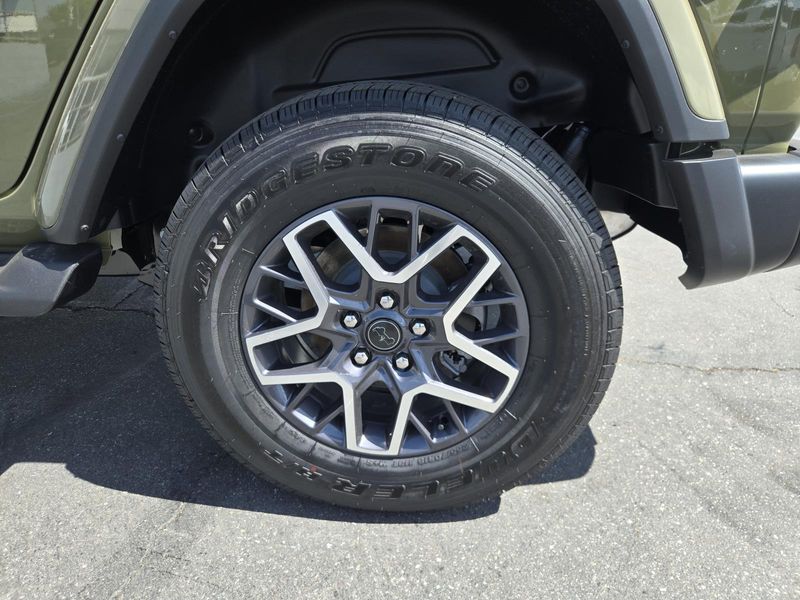 New 2026 Jeep Wrangler 4-door Sahara