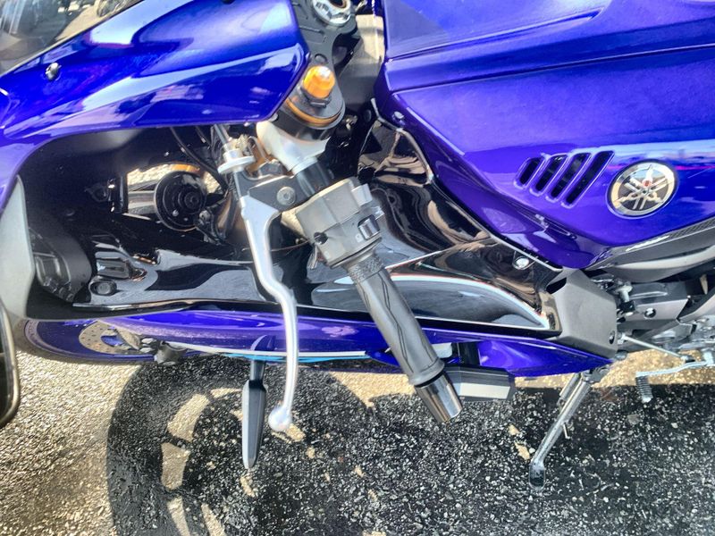 Used 2025 Yamaha YZF-R7 CA Image 26