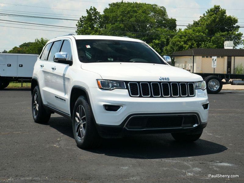 Used 2017 Jeep Grand Cherokee LimitedImage 12