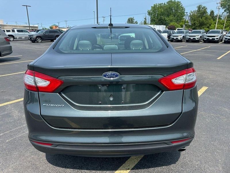 2015 Ford Fusion SImage 12