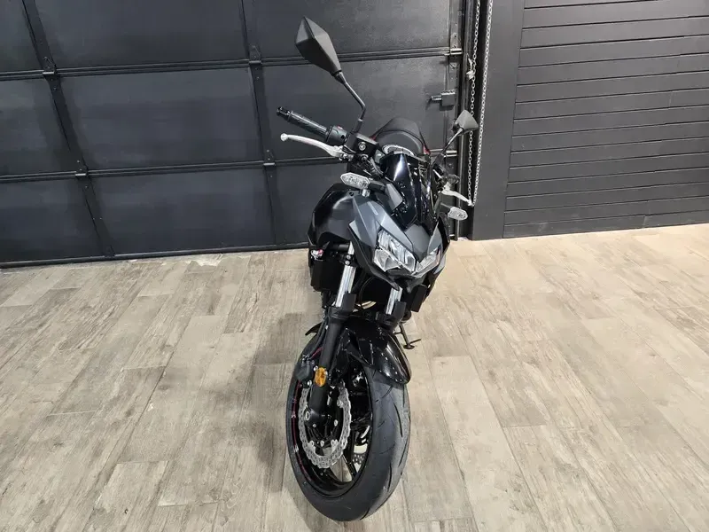 NEW 2025 KAWASAKI Z650 Image 5