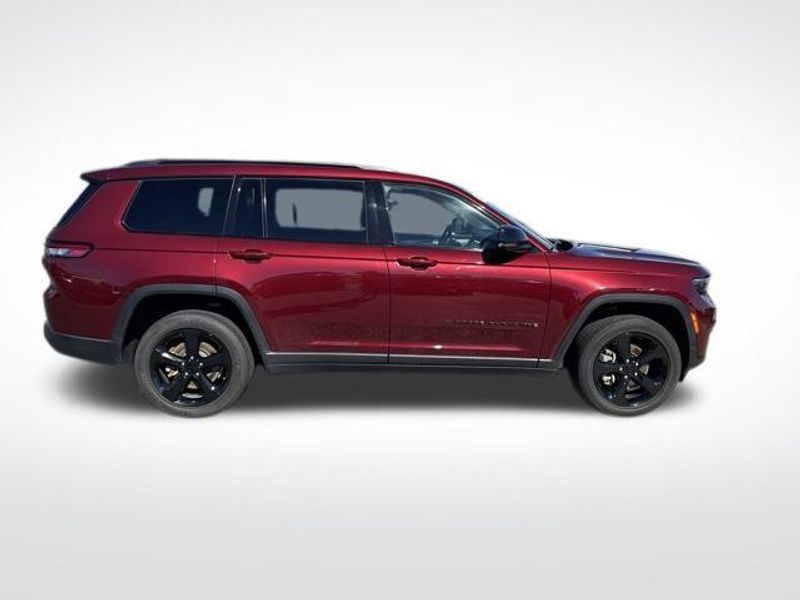 2022 Jeep Grand Cherokee L Altitude