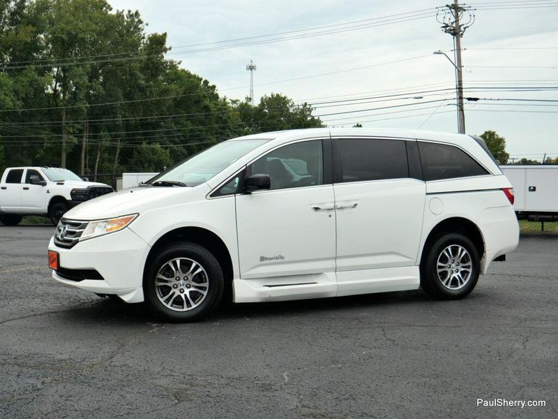 2013 Honda Odyssey EX-L photo 16