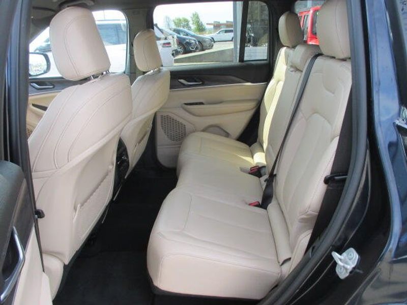 Used 2024 Jeep Grand Cherokee LimitedImage 23
