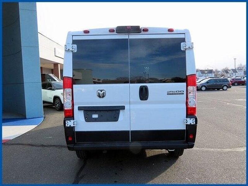 2023 RAM ProMaster 2500 BaseImage 5