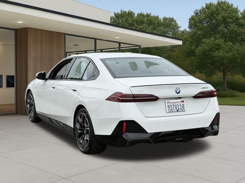 Used 2025 BMW i5 xDrive40Image 12