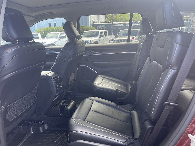 2021 Jeep Grand Cherokee L Limited 4x2Image 17
